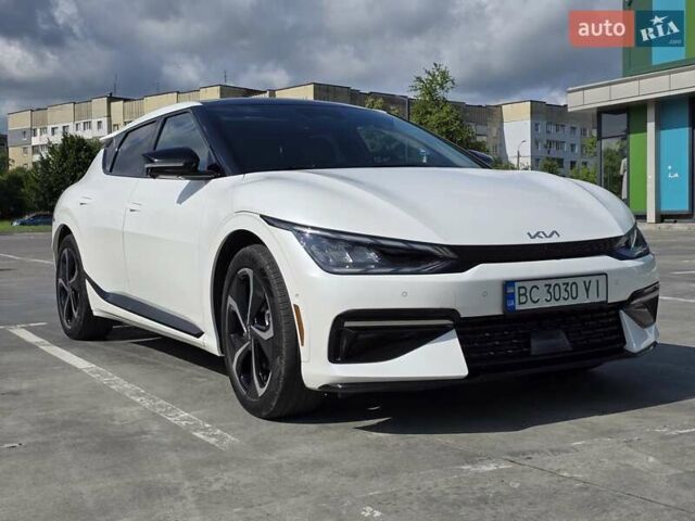 Белый Киа EV6, объемом двигателя 0 л и пробегом 34 тыс. км за 29500 $, фото 1 на Automoto.ua