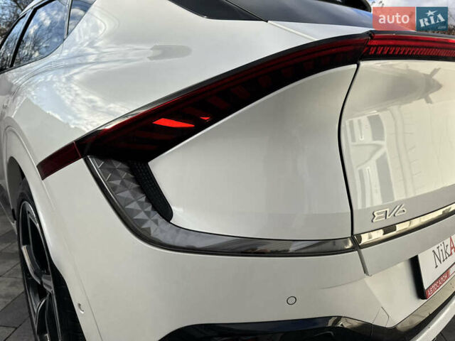 Белый Киа EV6, объемом двигателя 0 л и пробегом 8 тыс. км за 44500 $, фото 30 на Automoto.ua
