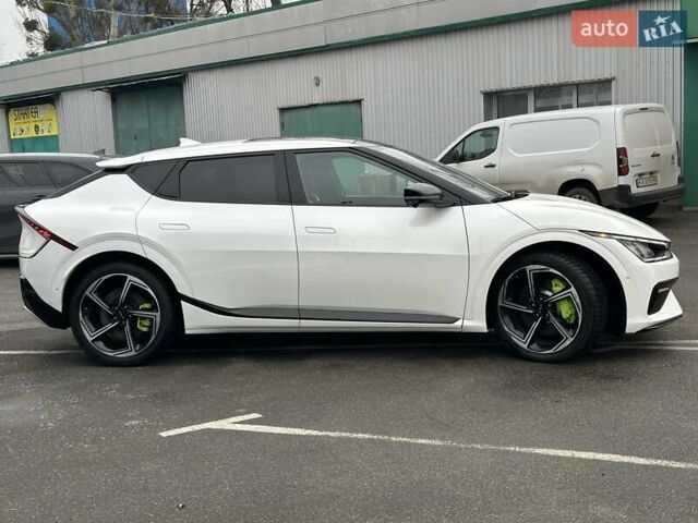 Білий Кіа EV6, об'ємом двигуна 0 л та пробігом 27 тис. км за 29490 $, фото 5 на Automoto.ua
