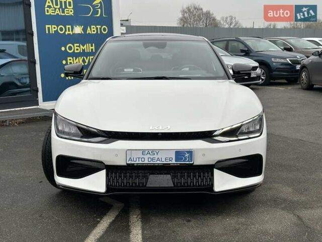 Білий Кіа EV6, об'ємом двигуна 0 л та пробігом 27 тис. км за 29490 $, фото 2 на Automoto.ua