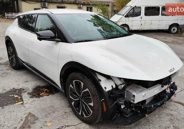 Білий Кіа EV6, об'ємом двигуна 0 л та пробігом 2 тис. км за 22000 $, фото 7 на Automoto.ua