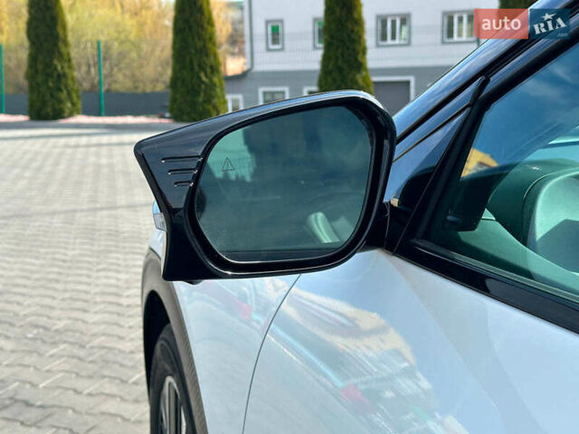 Белый Киа EV6, объемом двигателя 0 л и пробегом 14 тыс. км за 28990 $, фото 15 на Automoto.ua
