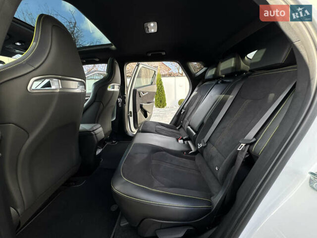 Белый Киа EV6, объемом двигателя 0 л и пробегом 8 тыс. км за 44500 $, фото 45 на Automoto.ua