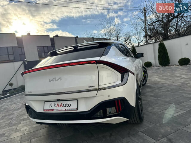 Белый Киа EV6, объемом двигателя 0 л и пробегом 8 тыс. км за 44500 $, фото 22 на Automoto.ua