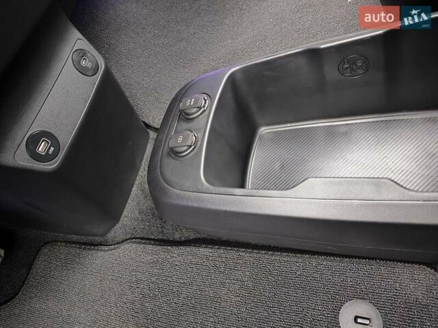 Белый Киа EV6, объемом двигателя 0 л и пробегом 3 тыс. км за 28200 $, фото 25 на Automoto.ua