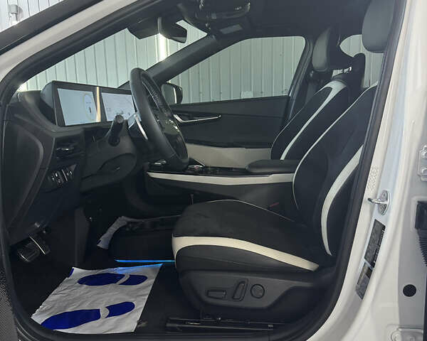 Белый Киа EV6, объемом двигателя 0 л и пробегом 18 тыс. км за 36000 $, фото 14 на Automoto.ua