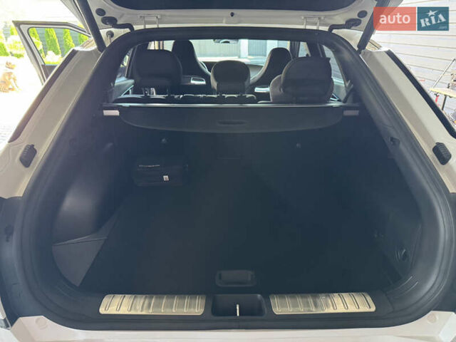 Белый Киа EV6, объемом двигателя 0 л и пробегом 25 тыс. км за 36900 $, фото 41 на Automoto.ua
