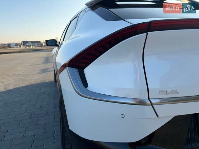 Білий Кіа EV6, об'ємом двигуна 0 л та пробігом 92 тис. км за 23900 $, фото 9 на Automoto.ua