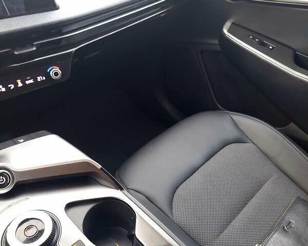 Белый Киа EV6, объемом двигателя 0 л и пробегом 67 тыс. км за 23700 $, фото 13 на Automoto.ua