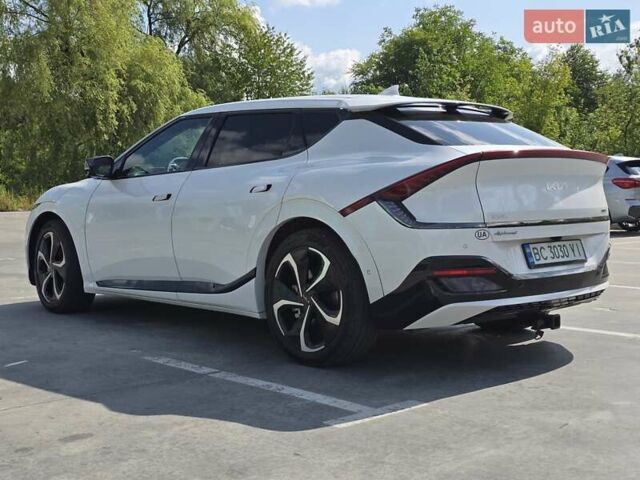 Белый Киа EV6, объемом двигателя 0 л и пробегом 34 тыс. км за 29500 $, фото 3 на Automoto.ua