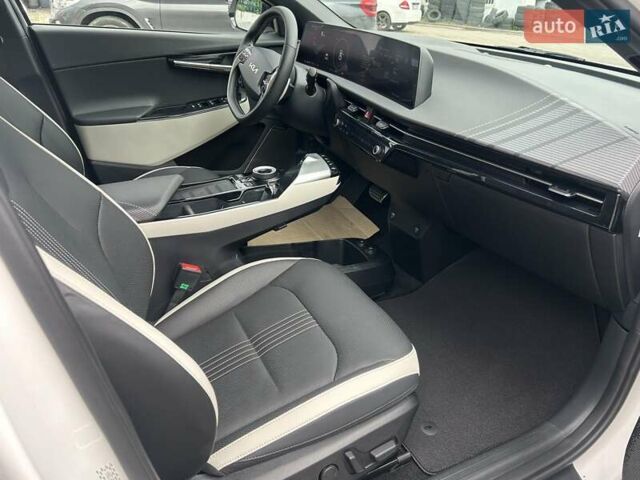 Белый Киа EV6, объемом двигателя 0 л и пробегом 7 тыс. км за 29999 $, фото 17 на Automoto.ua