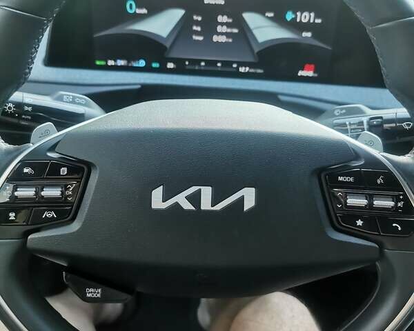 Белый Киа EV6, объемом двигателя 0 л и пробегом 24 тыс. км за 25200 $, фото 16 на Automoto.ua