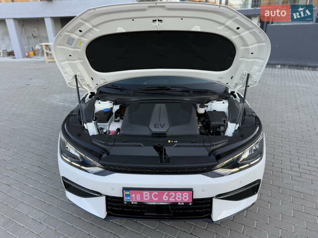 Білий Кіа EV6, об'ємом двигуна 0 л та пробігом 20 тис. км за 26500 $, фото 42 на Automoto.ua