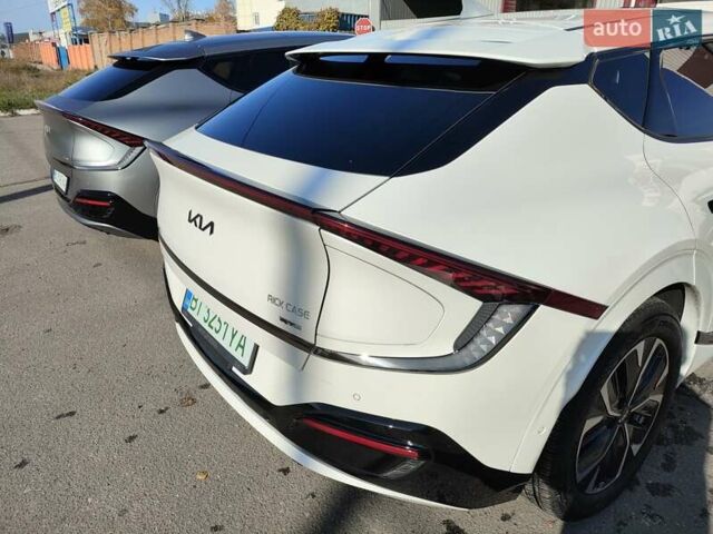 Белый Киа EV6, объемом двигателя 0 л и пробегом 4 тыс. км за 28900 $, фото 6 на Automoto.ua