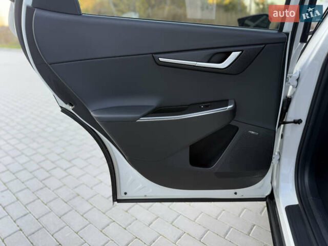 Білий Кіа EV6, об'ємом двигуна 0 л та пробігом 20 тис. км за 26500 $, фото 30 на Automoto.ua