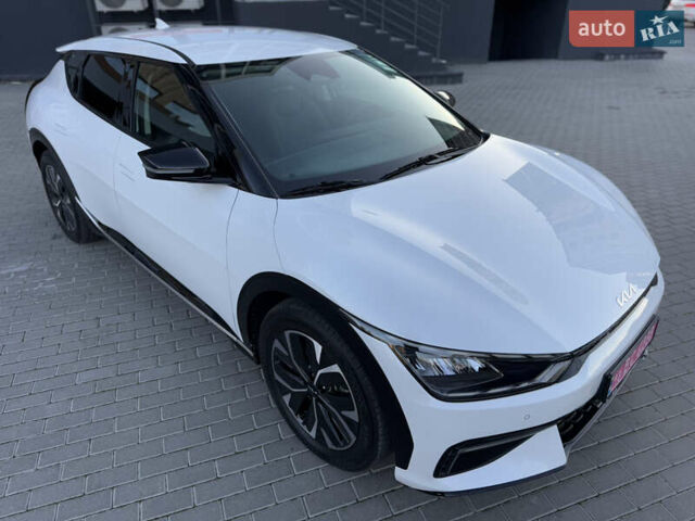 Білий Кіа EV6, об'ємом двигуна 0 л та пробігом 20 тис. км за 26500 $, фото 9 на Automoto.ua