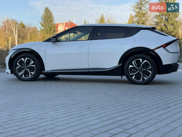 Білий Кіа EV6, об'ємом двигуна 0 л та пробігом 20 тис. км за 26500 $, фото 5 на Automoto.ua