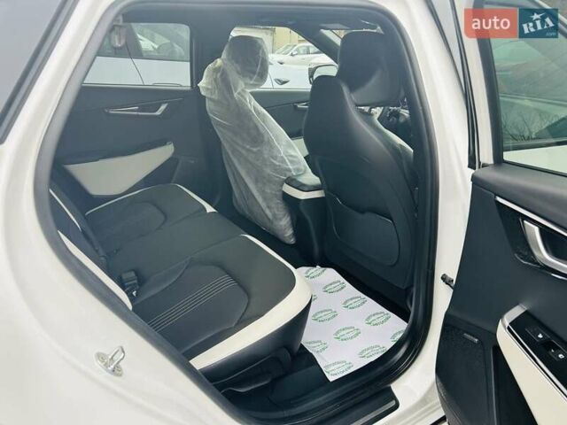 Белый Киа EV6, объемом двигателя 1.99 л и пробегом 11 тыс. км за 34999 $, фото 16 на Automoto.ua