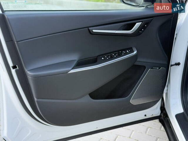 Білий Кіа EV6, об'ємом двигуна 0 л та пробігом 20 тис. км за 26500 $, фото 20 на Automoto.ua