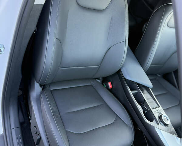 Білий Кіа EV6, об'ємом двигуна 0 л та пробігом 20 тис. км за 26500 $, фото 26 на Automoto.ua