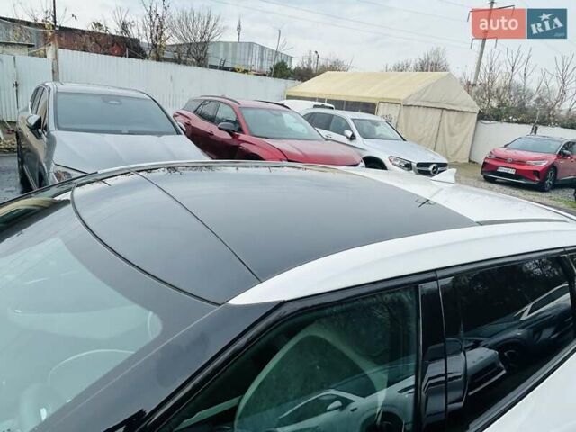 Белый Киа EV6, объемом двигателя 1.99 л и пробегом 11 тыс. км за 34999 $, фото 6 на Automoto.ua