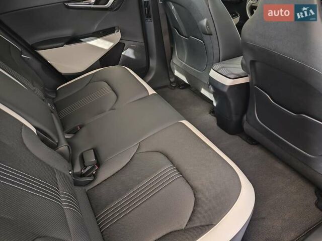 Белый Киа EV6, объемом двигателя 0 л и пробегом 4 тыс. км за 28900 $, фото 10 на Automoto.ua