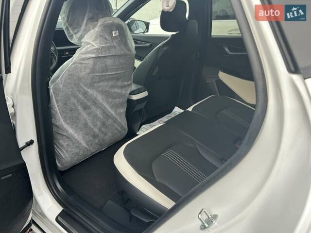 Белый Киа EV6, объемом двигателя 1.99 л и пробегом 11 тыс. км за 34999 $, фото 20 на Automoto.ua