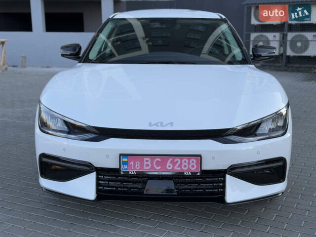 Білий Кіа EV6, об'ємом двигуна 0 л та пробігом 20 тис. км за 26500 $, фото 6 на Automoto.ua