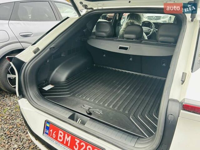 Белый Киа EV6, объемом двигателя 1.99 л и пробегом 11 тыс. км за 34999 $, фото 17 на Automoto.ua