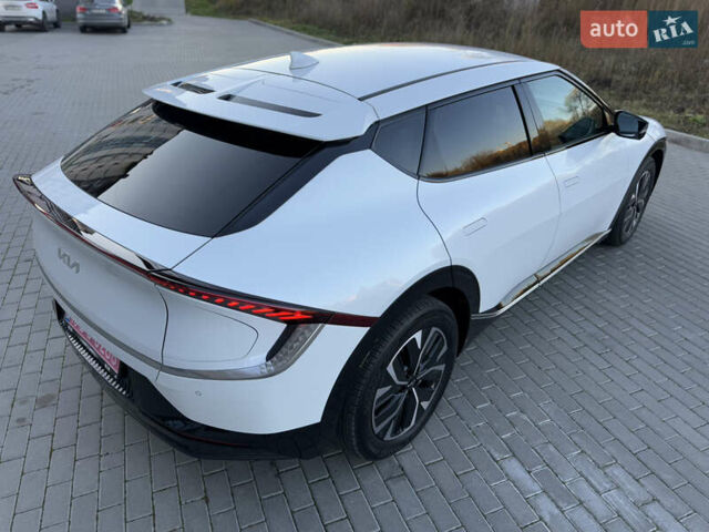 Білий Кіа EV6, об'ємом двигуна 0 л та пробігом 20 тис. км за 26500 $, фото 10 на Automoto.ua
