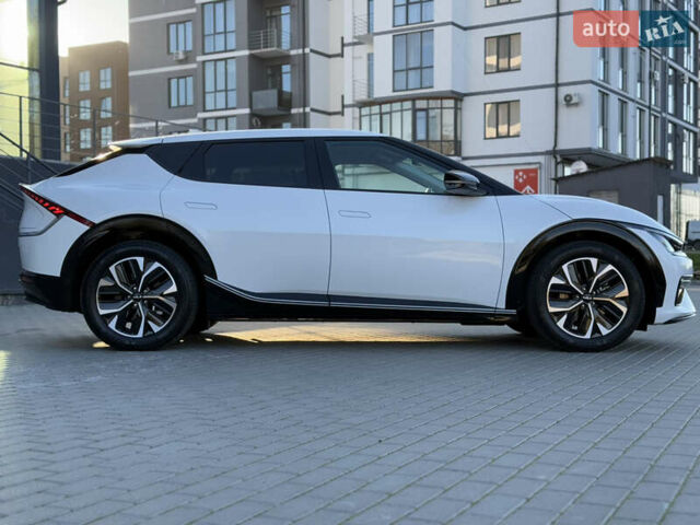 Білий Кіа EV6, об'ємом двигуна 0 л та пробігом 20 тис. км за 26500 $, фото 4 на Automoto.ua