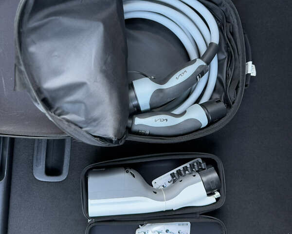 Білий Кіа EV6, об'ємом двигуна 0 л та пробігом 20 тис. км за 26500 $, фото 41 на Automoto.ua