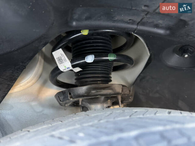 Білий Кіа EV6, об'ємом двигуна 0 л та пробігом 20 тис. км за 26500 $, фото 17 на Automoto.ua