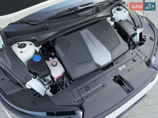 Білий Кіа EV6, об'ємом двигуна 0 л та пробігом 20 тис. км за 26500 $, фото 43 на Automoto.ua