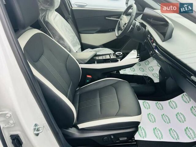 Белый Киа EV6, объемом двигателя 1.99 л и пробегом 11 тыс. км за 34999 $, фото 15 на Automoto.ua