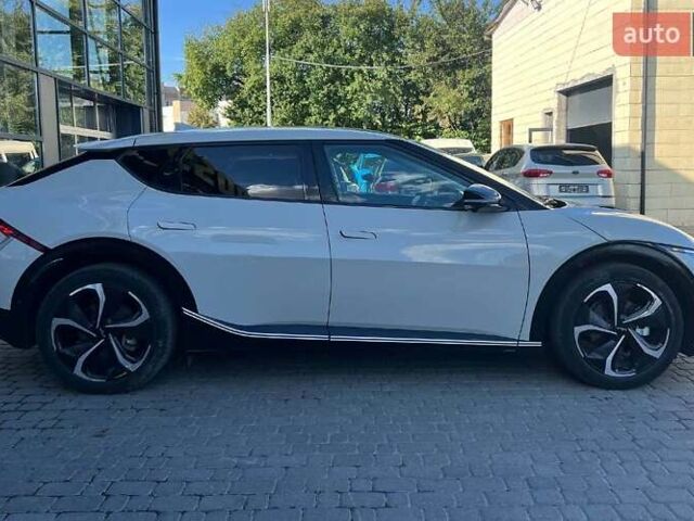 Бежевый Киа EV6, объемом двигателя 0 л и пробегом 66 тыс. км за 28500 $, фото 7 на Automoto.ua