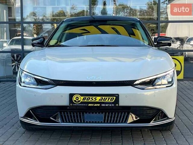 Бежевый Киа EV6, объемом двигателя 0 л и пробегом 66 тыс. км за 28500 $, фото 1 на Automoto.ua
