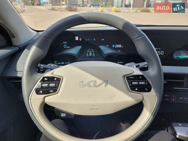 Бежевый Киа EV6, объемом двигателя 0 л и пробегом 85 тыс. км за 23000 $, фото 8 на Automoto.ua