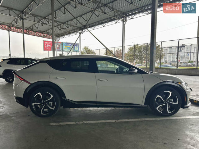 Бежевый Киа EV6, объемом двигателя 0 л и пробегом 60 тыс. км за 32000 $, фото 5 на Automoto.ua
