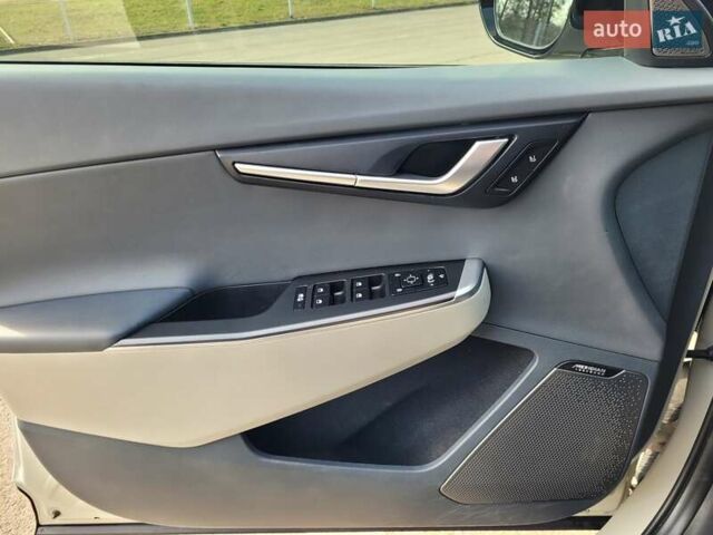 Бежевый Киа EV6, объемом двигателя 0 л и пробегом 85 тыс. км за 23000 $, фото 16 на Automoto.ua