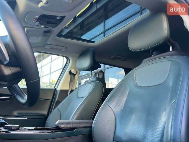 Бежевый Киа EV6, объемом двигателя 0 л и пробегом 66 тыс. км за 28500 $, фото 11 на Automoto.ua