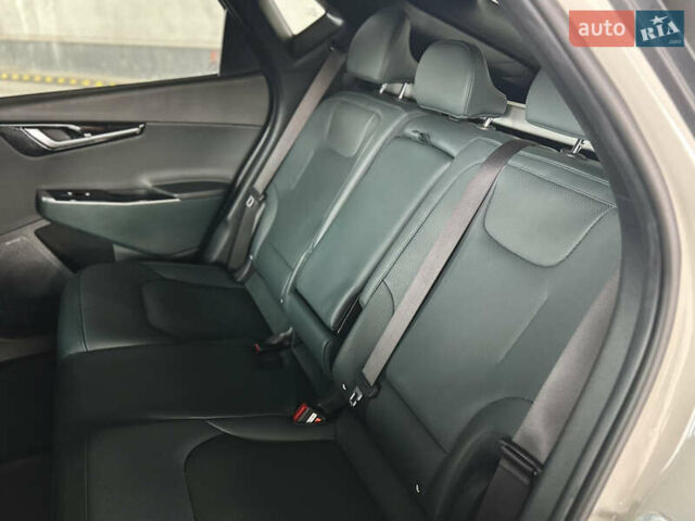 Бежевый Киа EV6, объемом двигателя 0 л и пробегом 60 тыс. км за 32000 $, фото 26 на Automoto.ua