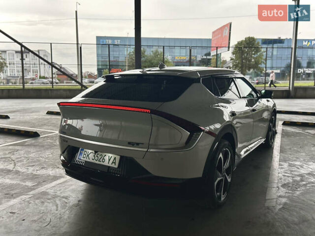 Бежевый Киа EV6, объемом двигателя 0 л и пробегом 60 тыс. км за 32000 $, фото 4 на Automoto.ua