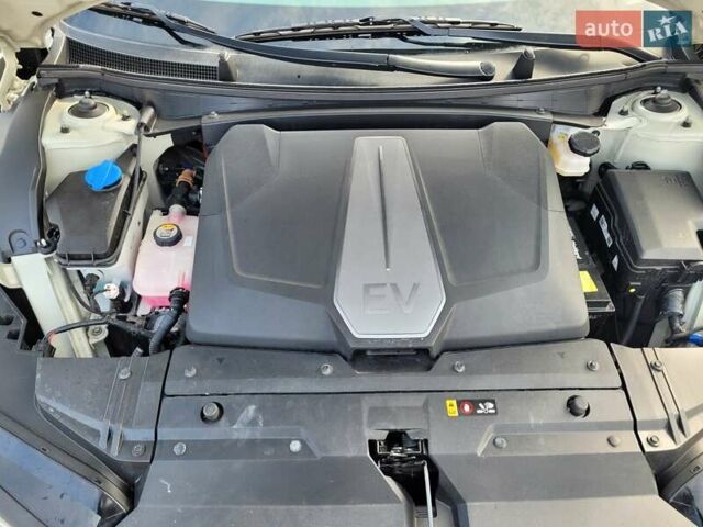 Бежевый Киа EV6, объемом двигателя 0 л и пробегом 85 тыс. км за 23000 $, фото 31 на Automoto.ua