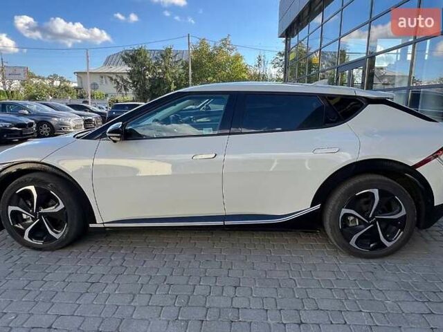 Бежевый Киа EV6, объемом двигателя 0 л и пробегом 66 тыс. км за 28500 $, фото 3 на Automoto.ua