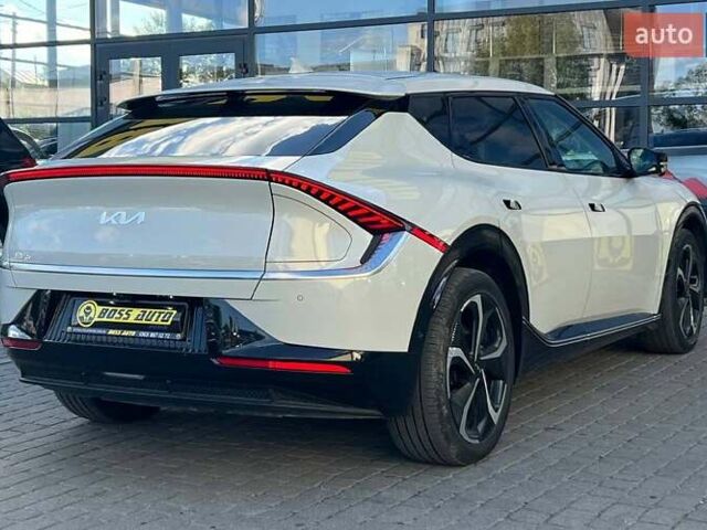 Бежевый Киа EV6, объемом двигателя 0 л и пробегом 66 тыс. км за 28500 $, фото 6 на Automoto.ua