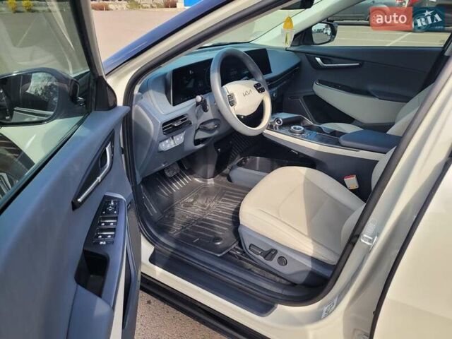 Бежевый Киа EV6, объемом двигателя 0 л и пробегом 85 тыс. км за 23000 $, фото 11 на Automoto.ua