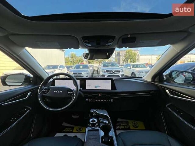 Бежевый Киа EV6, объемом двигателя 0 л и пробегом 66 тыс. км за 28500 $, фото 19 на Automoto.ua