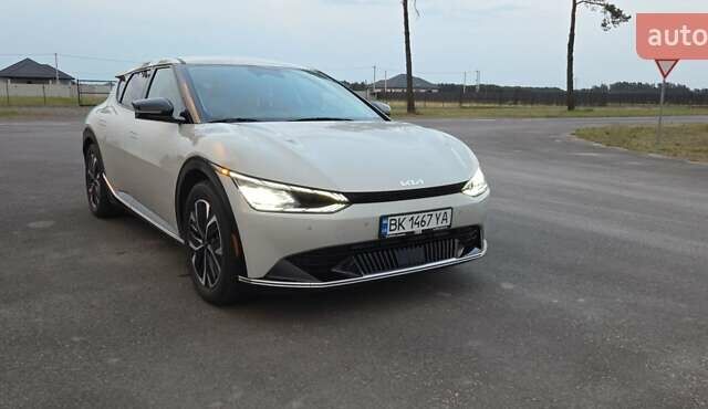 Бежевый Киа EV6, объемом двигателя 0 л и пробегом 60 тыс. км за 24500 $, фото 7 на Automoto.ua