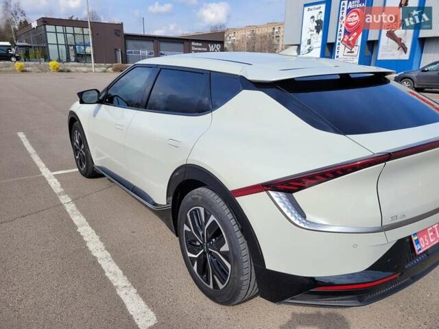 Бежевый Киа EV6, объемом двигателя 0 л и пробегом 85 тыс. км за 23000 $, фото 3 на Automoto.ua